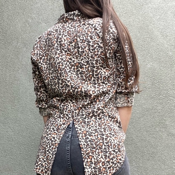 Vintage Calvin Klein Leopard button up - Picture 2 of 9